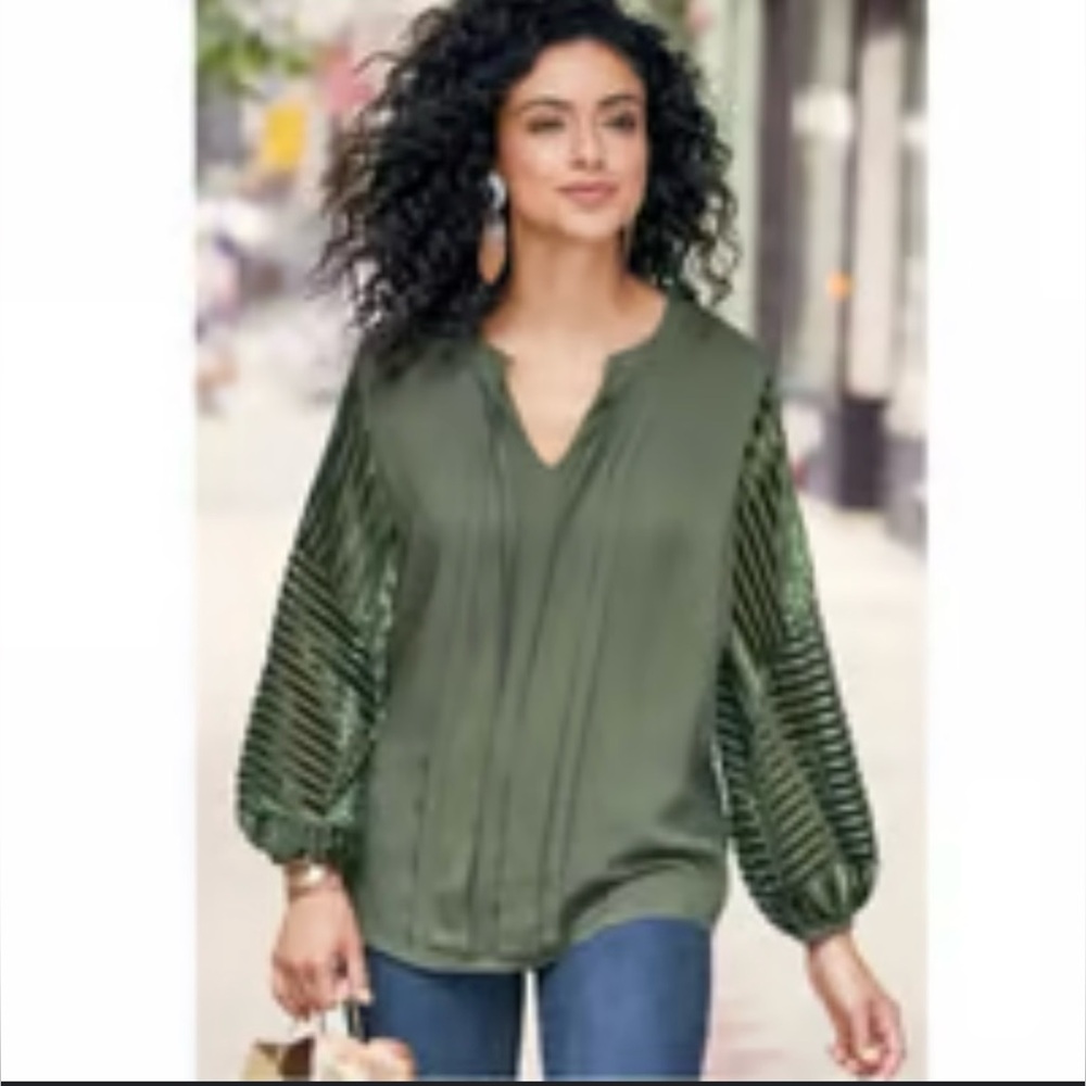 Soft Surrounding Women’s Dark Green Top with Velvet Striped Sleeve Sz M